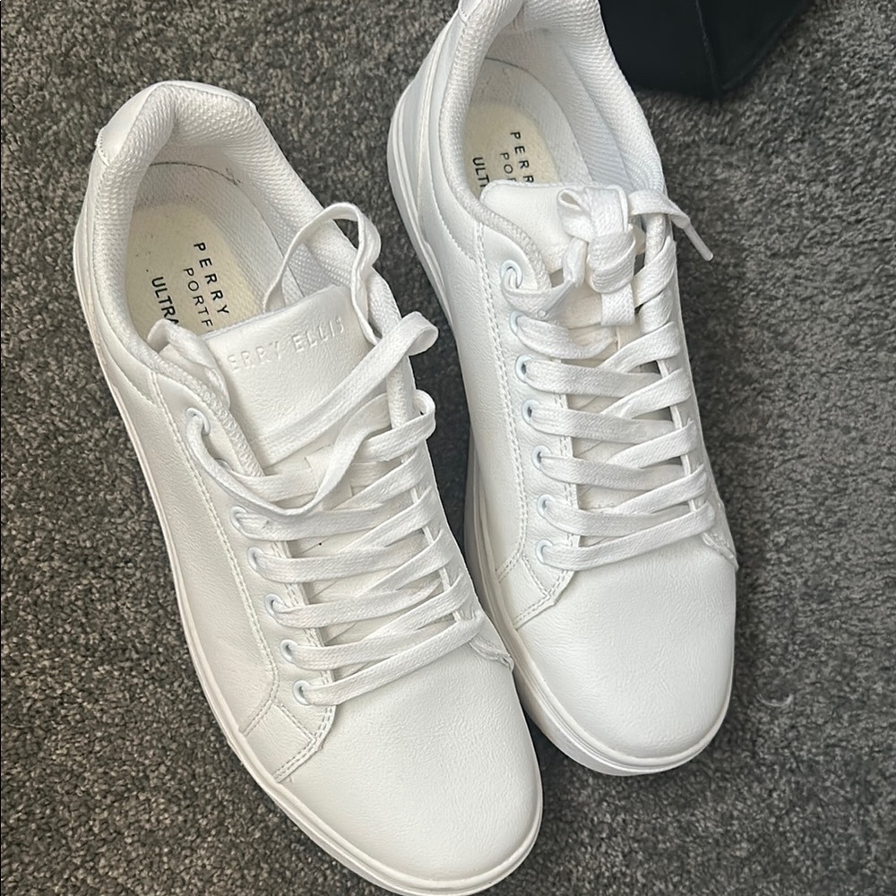 Perry Ellis Men's Classic White Sneakers